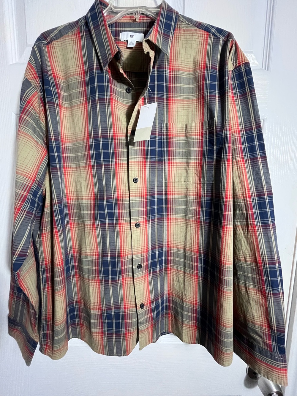 NWT bp Men’s Plaid Button-Down Shirt in Navy, Red & Tan L